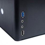 フロントI/O・・・オーディオIN/OUT、USB2.0と3.0を1個ずつ搭載